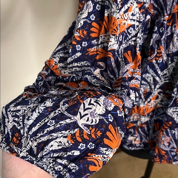 Maeve by Anthropologie Cathy Pleated Blouse Blue Jungle Print Size S - Picture 3 of 11